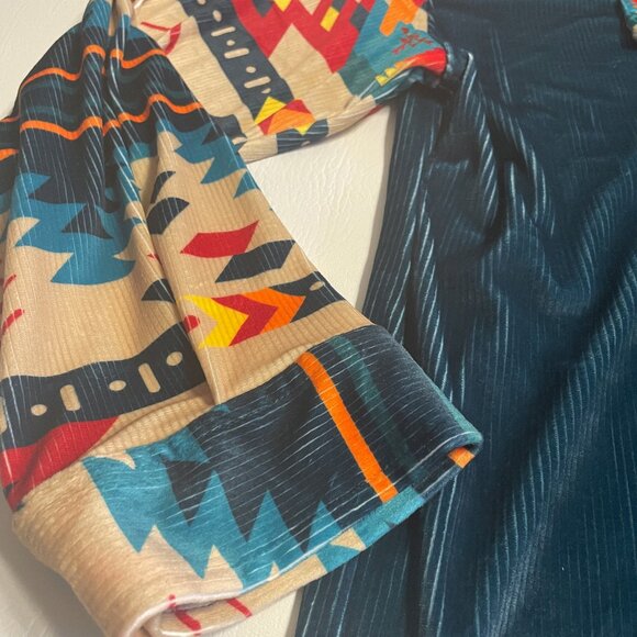Rowdy Crowd Clothing Women Top 3X Button Up Southwest Aztec Cowboy Velour Velvet - Picture 10 of 16